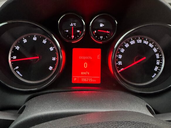 2012 Opel Astra J Рестайлинг, бежевый, 1000000 рублей - вид 8