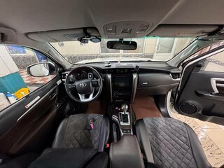 2018 Toyota Fortuner II, белый, 4200000 рублей, вид 5