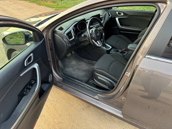 2019 Kia Ceed III, серый, 1700000 рублей - вид 10