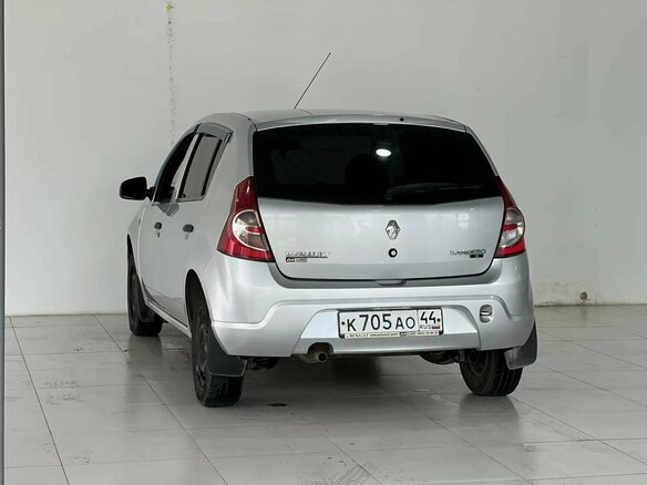 2014 Renault Sandero I, серебристый - вид 6
