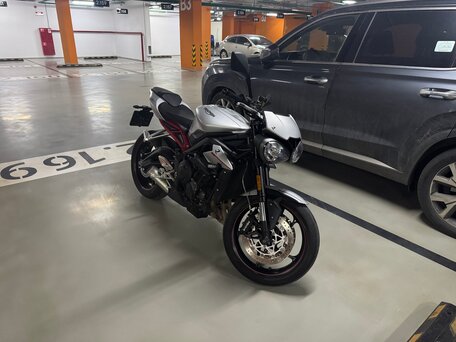 2019 Triumph Street Triple, серый, 820000 рублей, вид 5