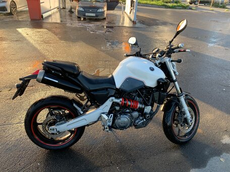 2006 Yamaha MT-03, белый, 300000 рублей, вид 1