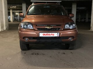 2017 Chevrolet Niva I Рестайлинг, коричневый, 800000 рублей, вид 2