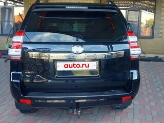 2014 Toyota Land Cruiser Prado 5-speed 150 Series Рестайлинг 1, чёрный, 4550000 рублей, вид 4