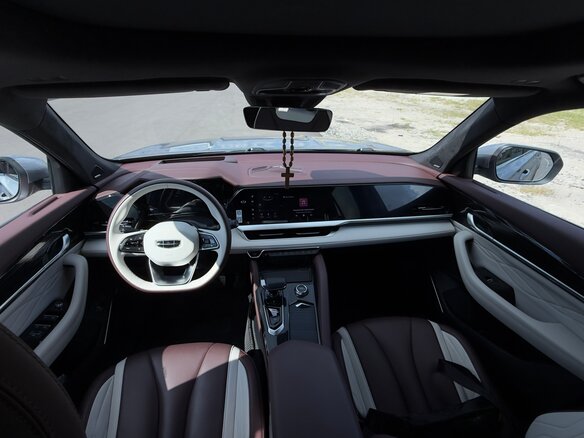2024 Geely Monjaro (Xingyue L) I, серый, 3500000 рублей - вид 4