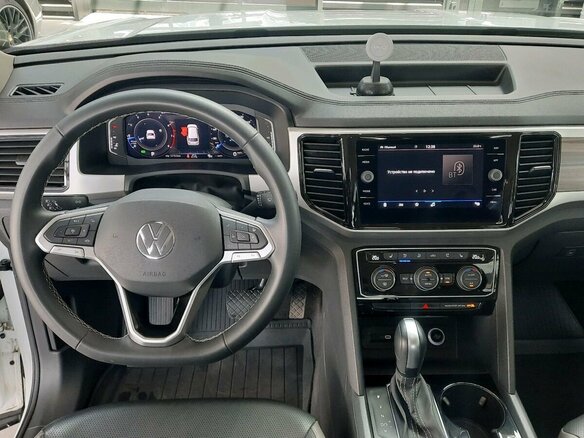 2021 Volkswagen Teramont I Рестайлинг, белый - вид 22
