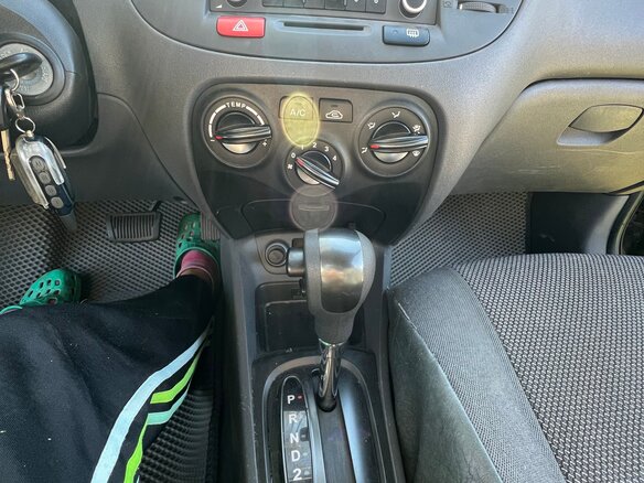 2011 Kia Rio II Рестайлинг, чёрный, 650000 рублей - вид 14