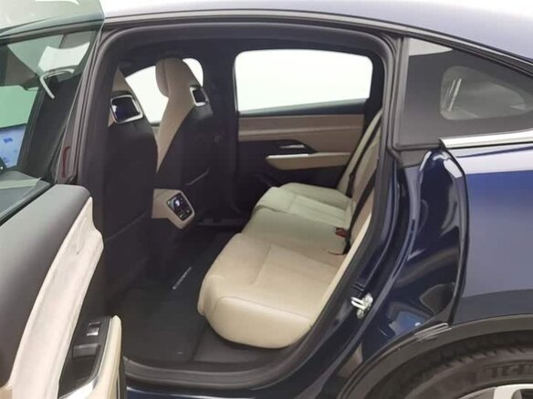 2026 Mazda EZ-6 28.4 kWh, фиолетовый, 3050000 рублей - вид 16