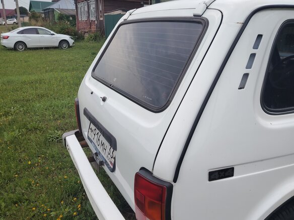 2008 Lada (ВАЗ) 2121 (4x4) I Рестайлинг, белый, 315000 рублей - вид 6