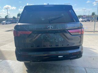 2025 Toyota Sequoia III, серый, 17307802 рублей, вид 2