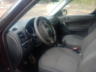 2012 Skoda Yeti I, фиолетовый, 850000 рублей, вид 5