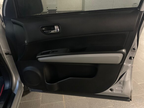 2014 Nissan X-Trail II Рестайлинг, серебристый, 2000000 рублей - вид 29