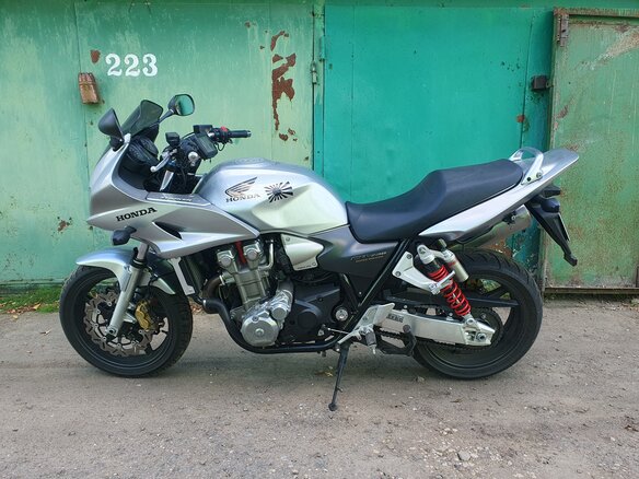 2007 Honda CB 1300, серебристый, 550000 рублей
