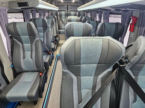 2025 Iveco Daily, синий, 12500000 рублей - вид 15