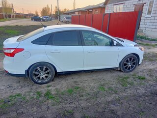 2012 Ford Focus III, белый, 610000 рублей, вид 3