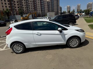 2009 Ford Fiesta Mk6, белый, 480000 рублей, вид 2