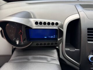 2013 Chevrolet Aveo II, чёрный, 700000 рублей, вид 5