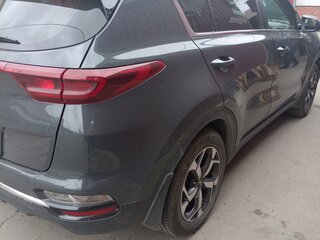 2018 Kia Sportage IV Рестайлинг, серый, 2100000 рублей, вид 4
