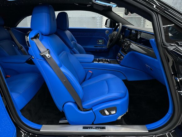2026 Rolls-Royce Spectre Black Badge I Рестайлинг (Series II), чёрный, 74000000 рублей - вид 19