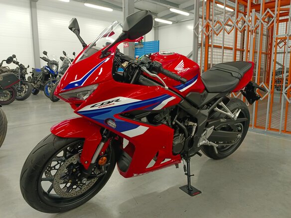 2025 Honda CBR 650R, красный, 1200000 рублей - вид 4
