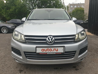 2013 Volkswagen Touareg II, серебристый, 1850000 рублей, вид 3