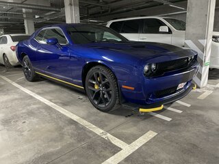 2020 Dodge Challenger III Рестайлинг 2, синий, 3900000 рублей, вид 1