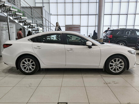 2017 Mazda 6 III (GJ) Рестайлинг, белый, 1995000 рублей, вид 5