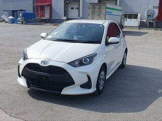 2022 Toyota Yaris IV, белый, 1540000 рублей, вид 5