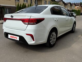 2017 Kia Rio IV, белый, 750000 рублей, вид 5