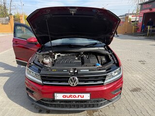 2019 Volkswagen Tiguan II, красный, 2100000 рублей, вид 4