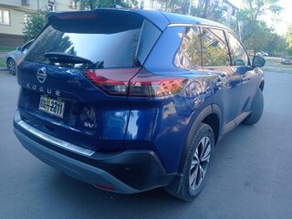 2021 Nissan Rogue III, синий, 2500000 рублей, вид 5