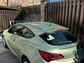 2012 Opel Astra GTC J Рестайлинг, зелёный, 650000 рублей, вид 2