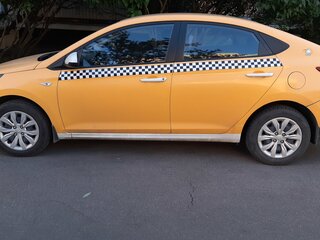 2017 Hyundai Solaris II, жёлтый, 1099000 рублей, вид 2