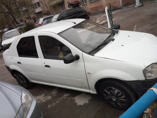 2011 Renault Logan I Рестайлинг, белый, 350000 рублей, вид 2