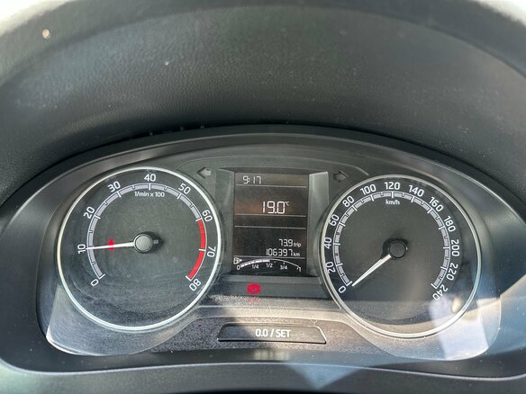 2018 Skoda Rapid I Рестайлинг, белый, 840000 рублей - вид 8