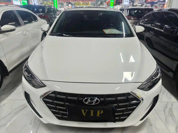 2021 Hyundai Elantra VI (AD) Рестайлинг, белый - вид 1