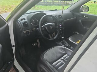 2015 Skoda Yeti I Рестайлинг, белый, 1350000 рублей, вид 4