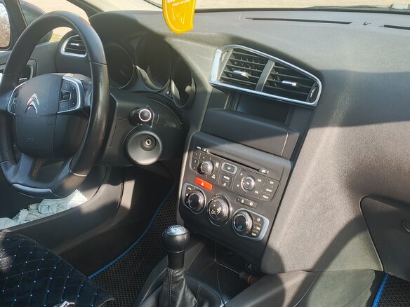 2012 Citroen C4 II, серый, 700000 рублей - вид 4