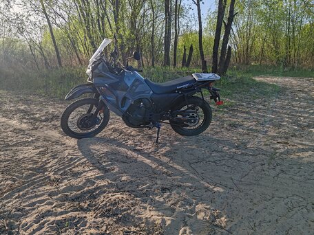 2022 Kawasaki KLR 650, серый, 610000 рублей, вид 4