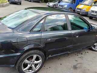 1998 Audi A4 I (B5), чёрный, 250000 рублей, вид 3
