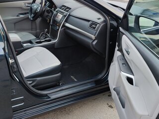 2016 Toyota Camry VII (XV50) Рестайлинг, синий, 1650000 рублей, вид 5