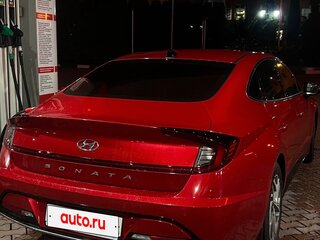 2020 Hyundai Sonata VIII (DN8), красный, 2350000 рублей, вид 3