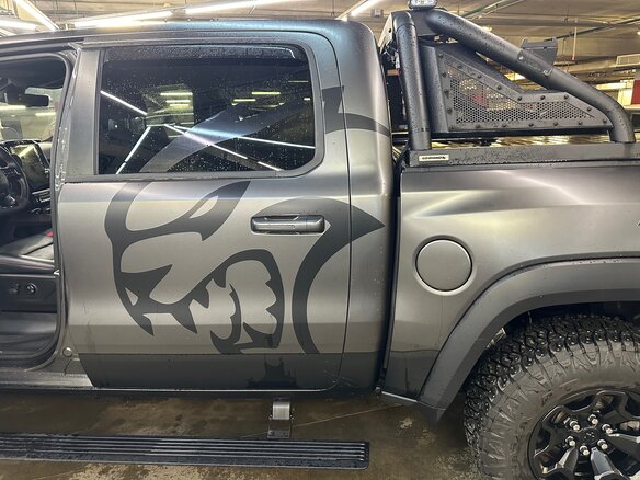2022 Ram 1500 Crew Cab TRX V, серый, 13900000 рублей - вид 28