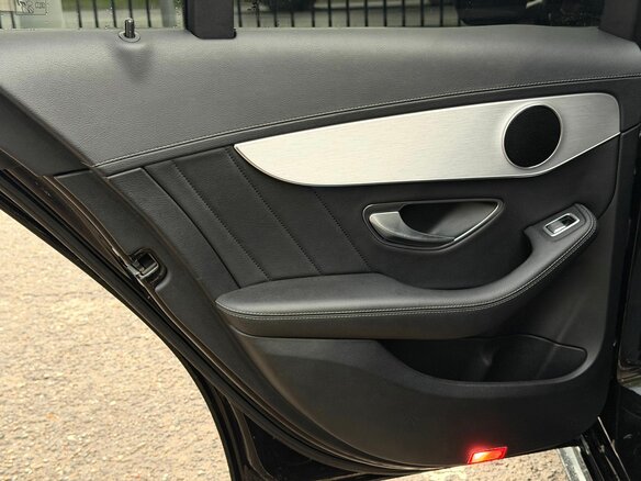 2014 Mercedes-Benz C-Класс 180 IV (W205), чёрный - вид 19