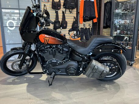 2021 Harley-Davidson Street Bob, чёрный, 1650000 рублей, вид 3