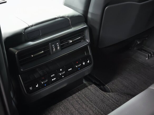 2022 Lexus LX 600 IV, чёрный - вид 23