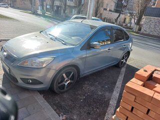 2010 Ford Focus II Рестайлинг, серый, 730000 рублей, вид 4