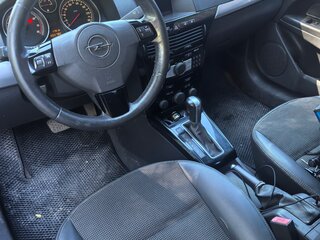 2007 Opel Astra GTC H Рестайлинг, чёрный, 380000 рублей, вид 5
