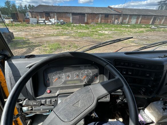 2012 КамАЗ 65116, жёлтый, 2000000 рублей - вид 6