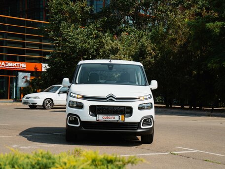 2021 Citroen Berlingo III, белый, 2350000 рублей, вид 2